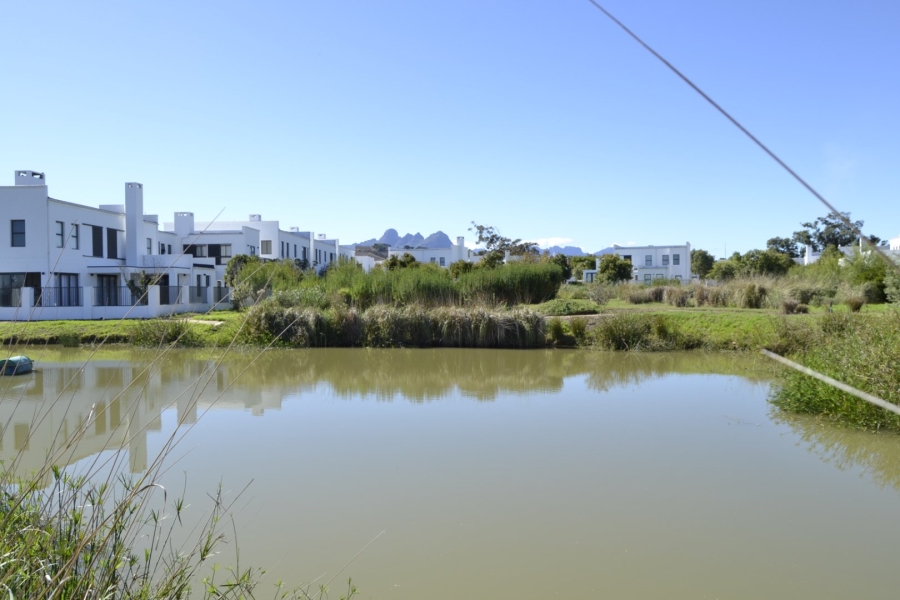  Bedroom Property for Sale in Croydon Gardens Estate Western Cape